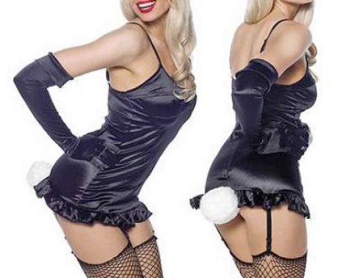 Iepuraşii Playboy îşi dau întâlnire pe plajă la Mamaia cu 15.000 de bărbaţi